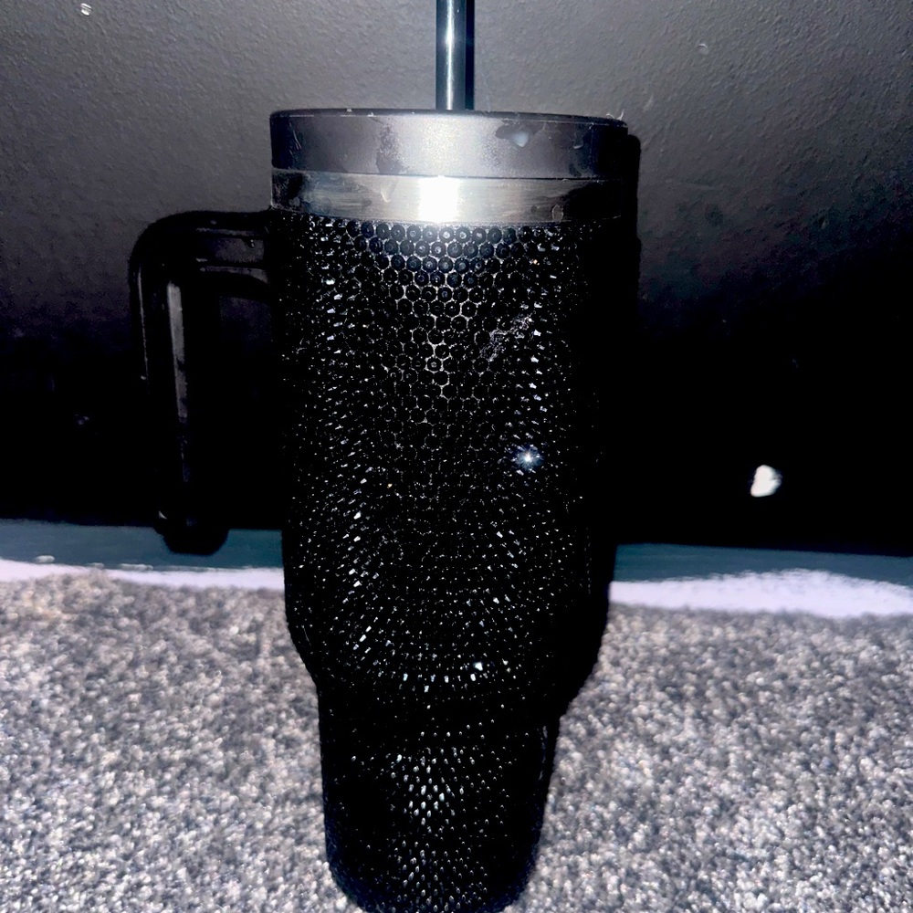 Hyrdapeak black rhinestone